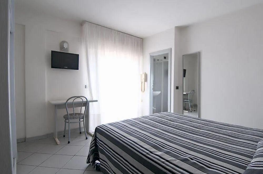 Hotel Aria Di Mare - Bed & Brunch In Centro A Riccione 3*,